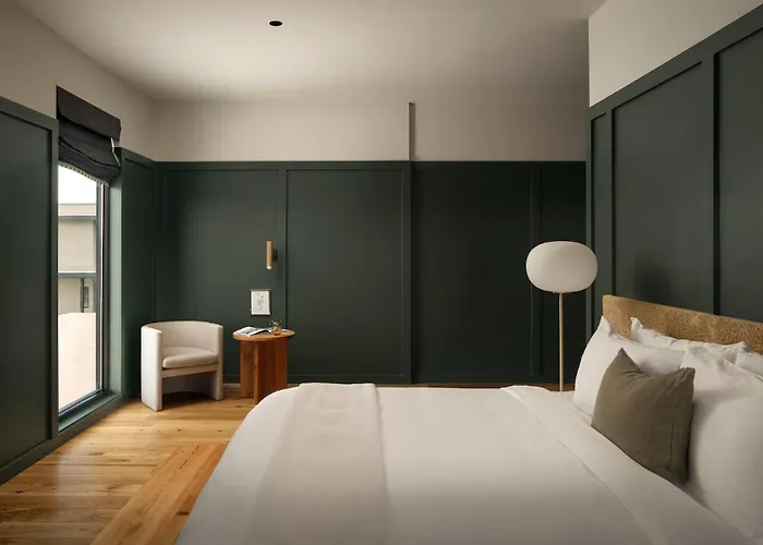 Albert Hotel