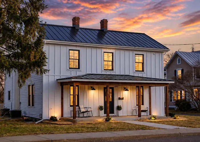 Charming Loft Escape Walk To River & Restaurants