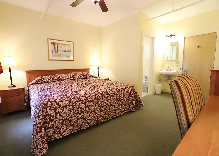 Silver Bay Ymca Inn And Conference Center