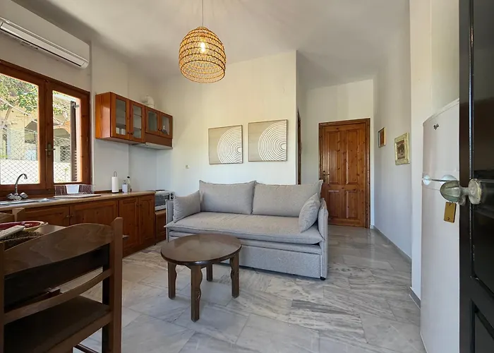 Lyria Hotel Apartments