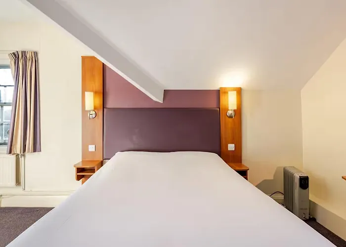 Alty Hotel