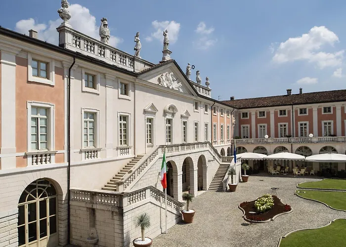 Villa Fenaroli Palace Hotel