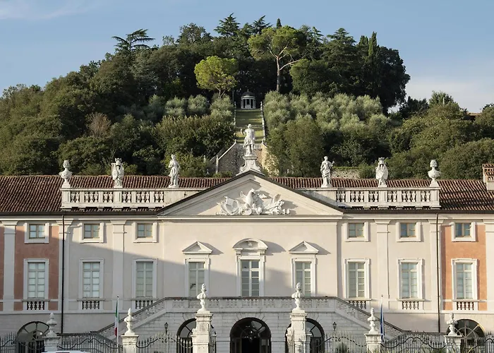 Villa Fenaroli Palace Hotel