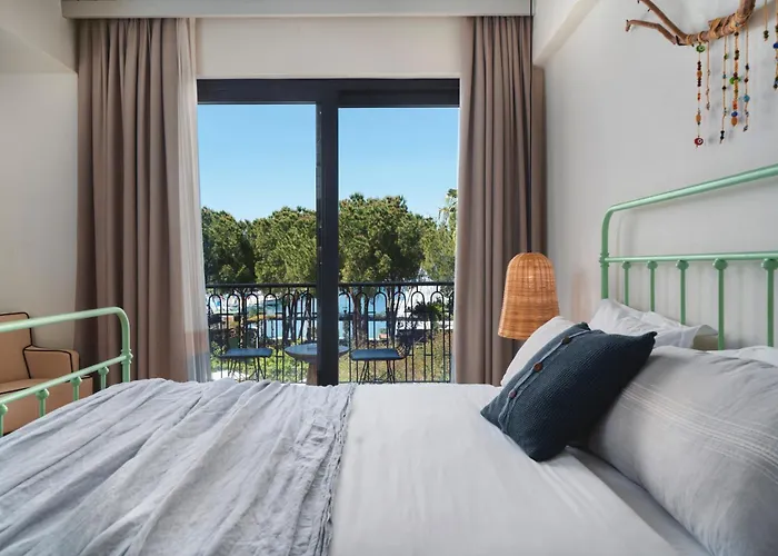 Yacht Boheme Hotel-Boutique Class - Adults Only