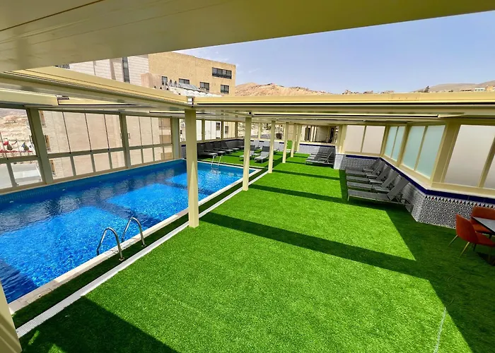 Petra Moon Hotel