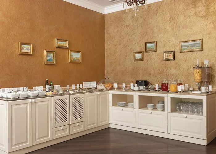 Alexandrovskiy Hotel