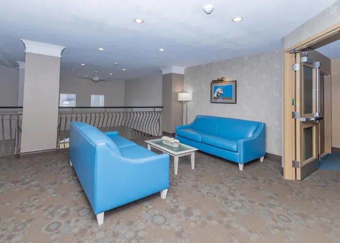 Days Inn & Suites By Wyndham Brandon