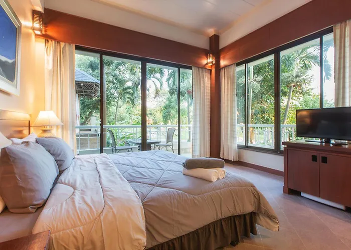 โรงแรมเขาใหญ่ฟ้าใส Khaoyai Fahsai Hotel