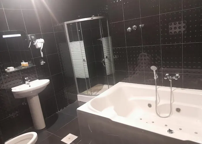 فندق ياسر الضلعي لى ريلاكس الفندقية-Yaser Aldhilay Le Relax Hotel