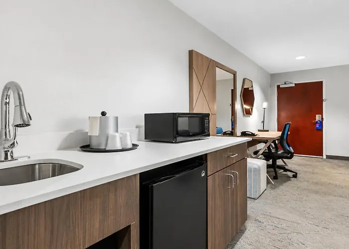 Holiday Inn Express Florence Northeast By Ihg