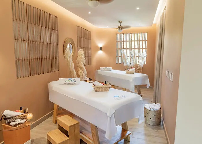GHL Hotel Club el Puente
