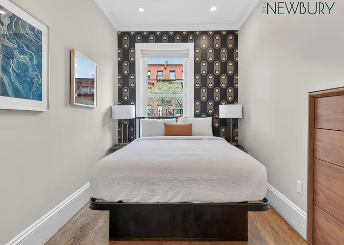 304 Newbury Street By Thatch