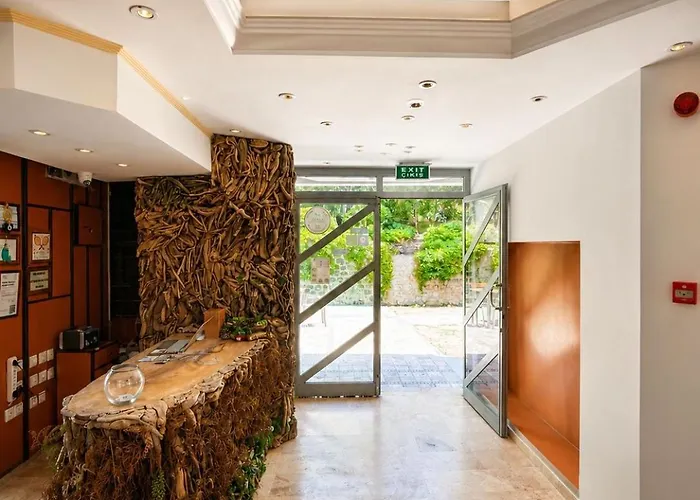 Calis Hotel