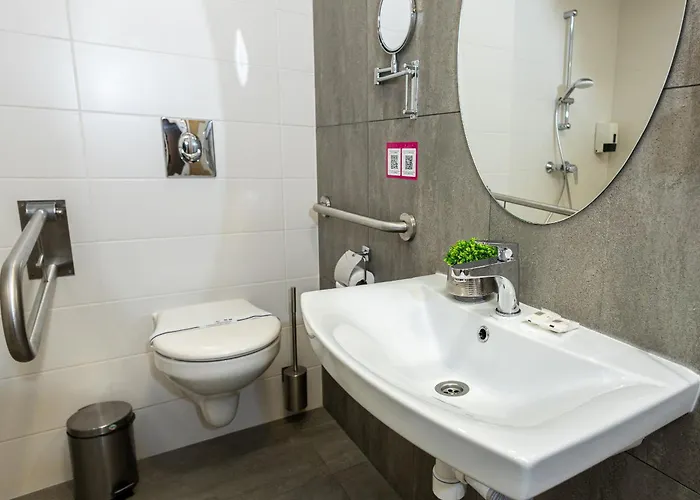 Amarant Urban Hotel By Chm