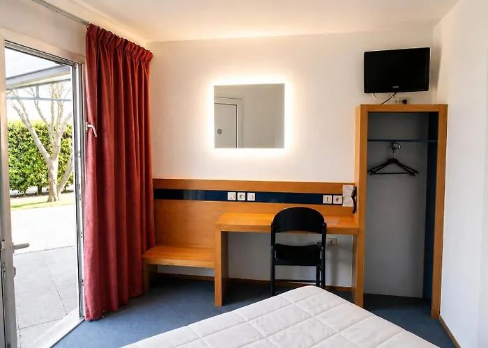 Macon Nord Hotel, Ex Charme En Maconnais
