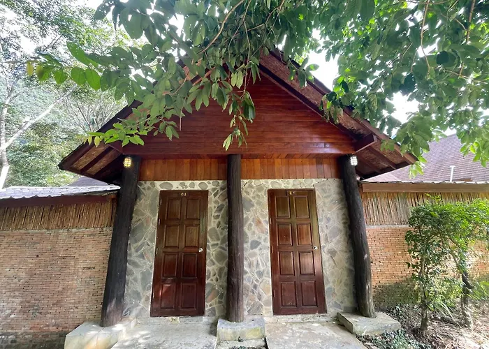 The Cliff And River Jungle Resort ภูผาและลำธารรีสอร์ท