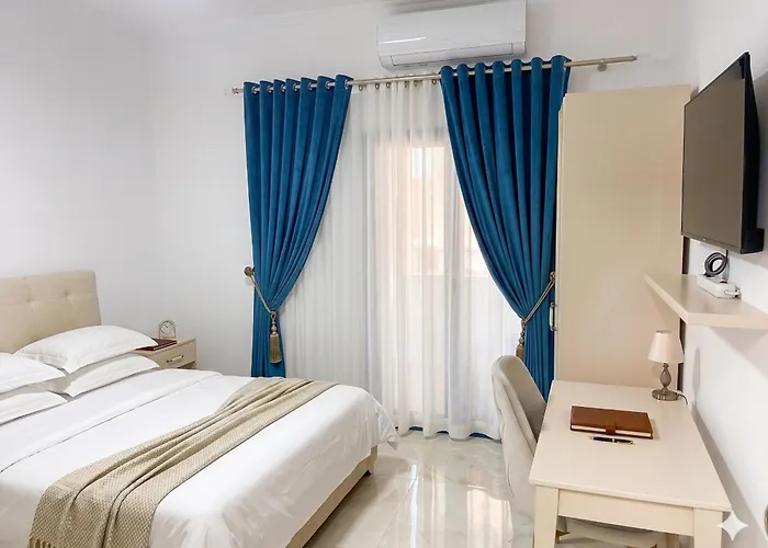 Hotel Vila C Plus Plus