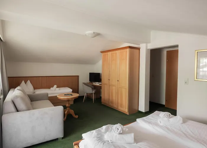 Hotel Martini Kaprun Including Free Parking And Zell Am See-Kaprun Summer Card