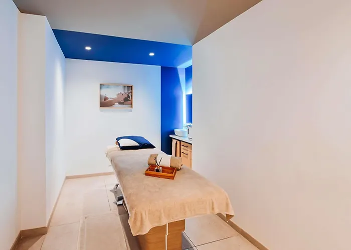 Mercure Avignon Tgv Hotel & Spa