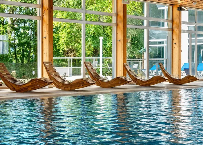 Logis Hotel & Spa Marina D'Adelphia