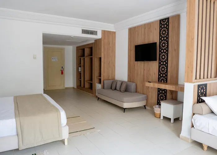 Zodiac Hotel & Aqua Park