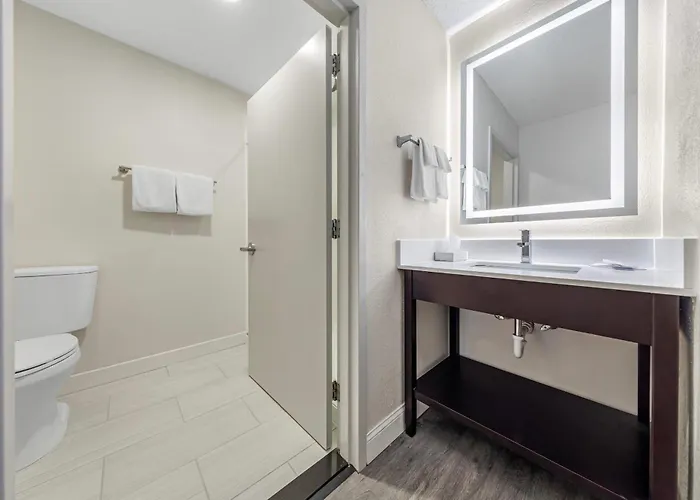 Comfort Inn & Suites Mt Laurel-Philadelphia