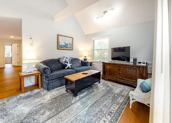 Ferry Harbor Cottage