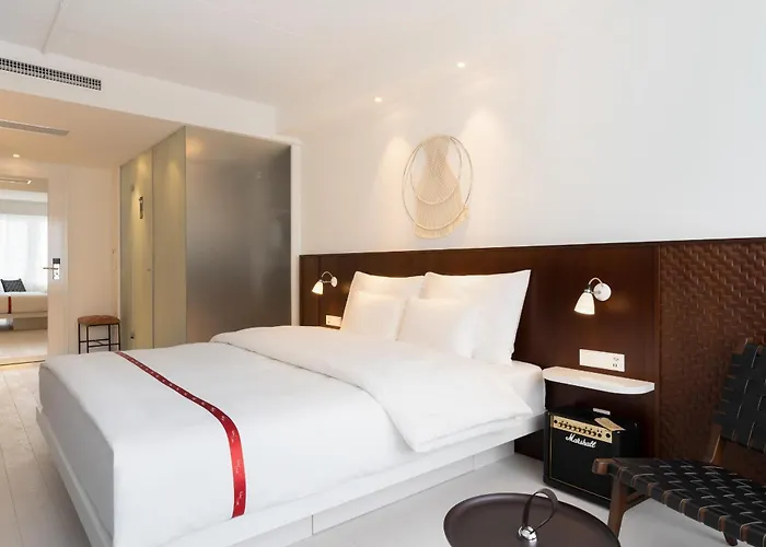 Ruby Claire Hotel Geneva By Ihg