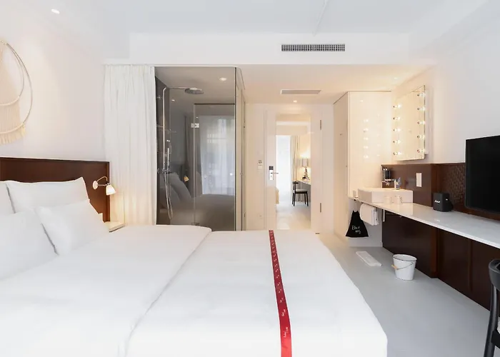 Ruby Claire Hotel Geneva By Ihg