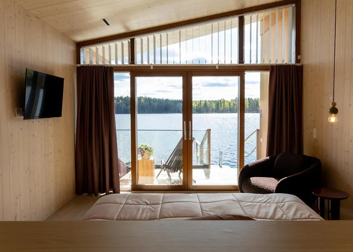 Bella Lake Resort