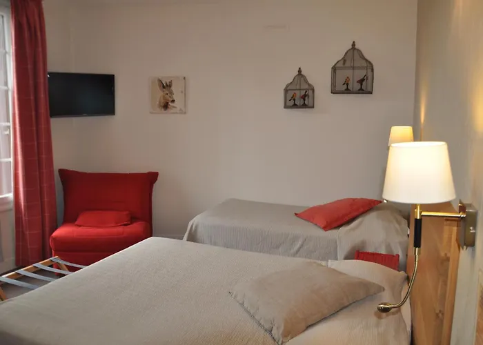 Logis Hotel Auberge Du Centre Chateaux De La Loire