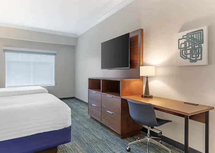 Best Western Plus Miami Airport North Hotel & Suites