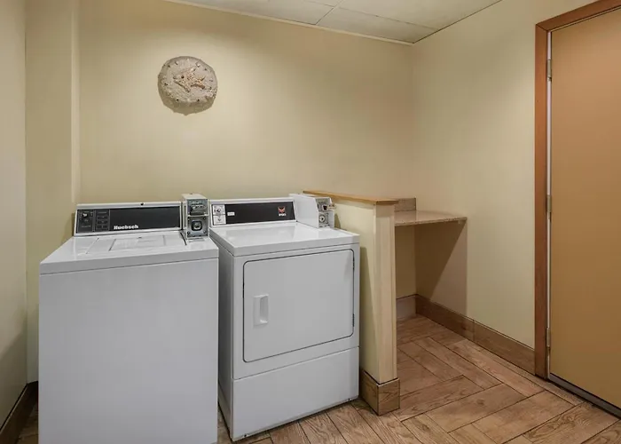 Best Western Indian Oak