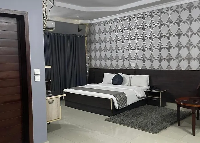 Fawzy Hotel