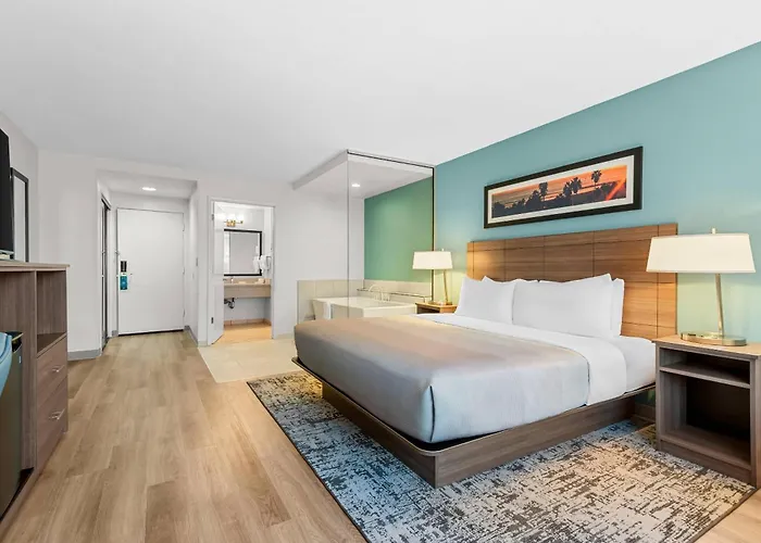 Quality Inn & Suites Hermosa Beach