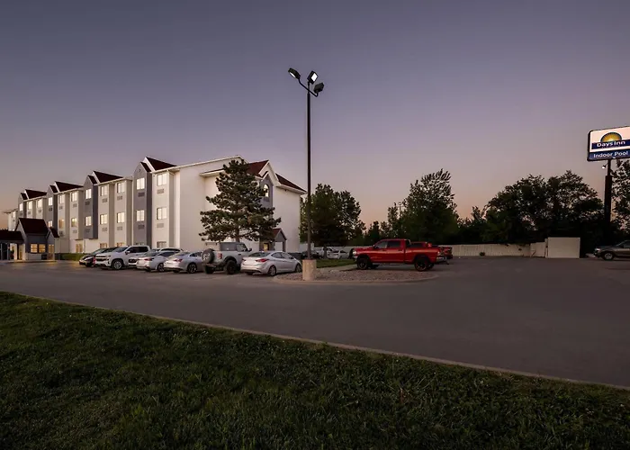 Days Inn By Wyndham Near Kansas Speedway