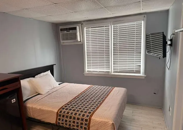 Hammock Inn & Suites North Beach Hotel