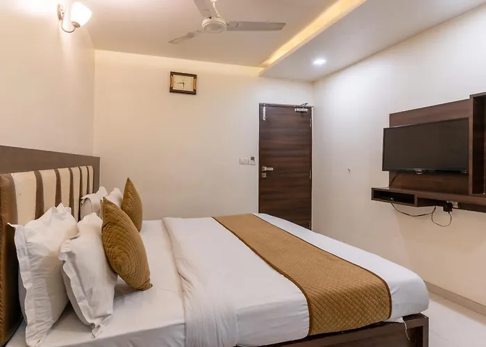 Hotel Ashish