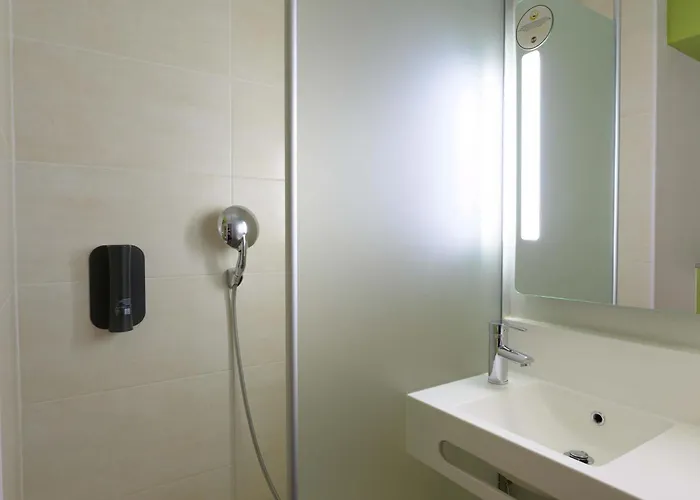 B&B Hotel Marne-La-Vallee Torcy Gare 3 Etoiles