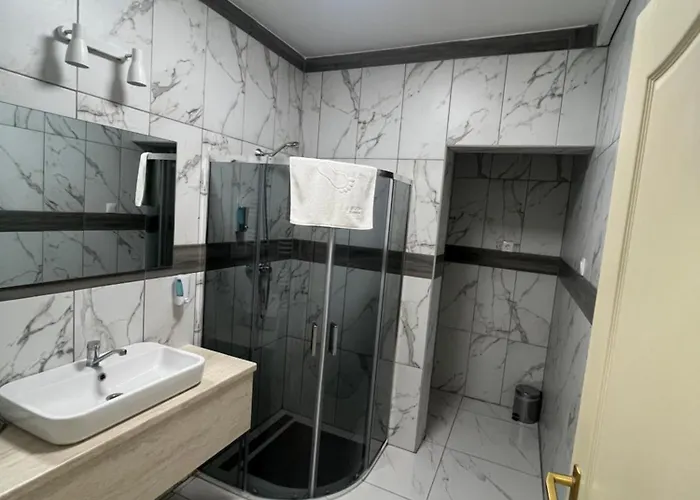 Hotel Bíbic és Tüskevár Étterem és Horgásztó