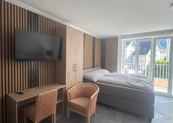 City Hotel