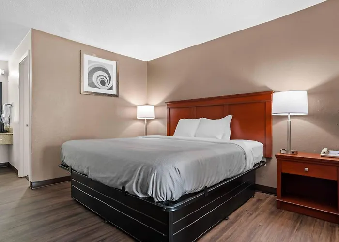 Quality Inn Louisville Ms