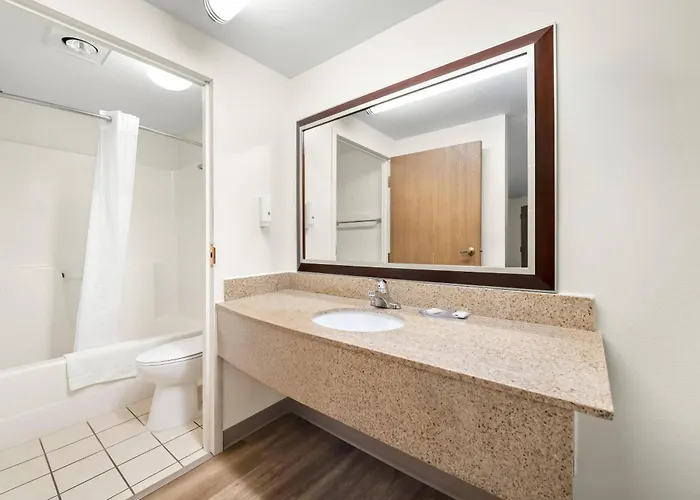 Quality Inn & Suites Black River Falls I-94