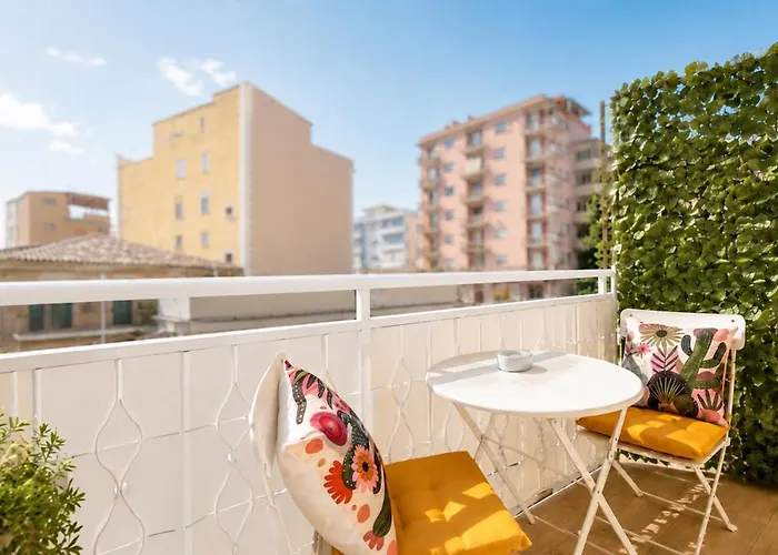 Kreart Boutique Suites & Deluxe Rooms