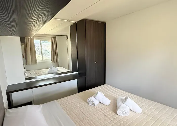 Chrissa Camping Rooms & Bungalows