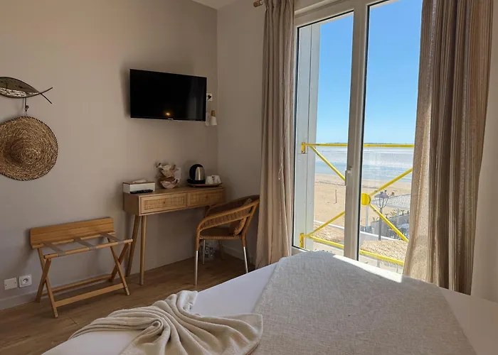 Acadie Saint Victor - Hotel Restaurant -Face Mer- Chatelaillon Plage