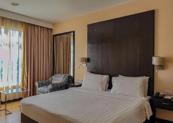 Paseo Premiere Hotel