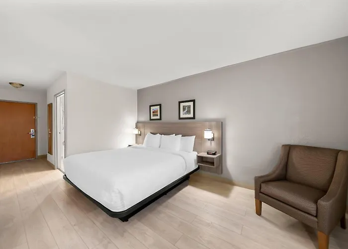 Clarion Inn And Suites Convention Center Kearney