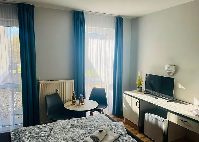 Strandhaus Moenchgut Bed & Breakfast Lobbe
