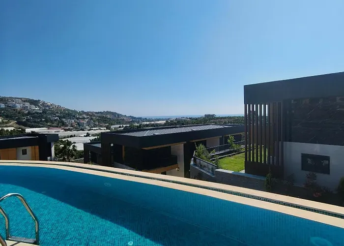 Casa Hills
